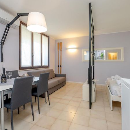 Casa Lugana 9 - Monolocale Con Piscina Fronte Lago Sirmione Exterior foto