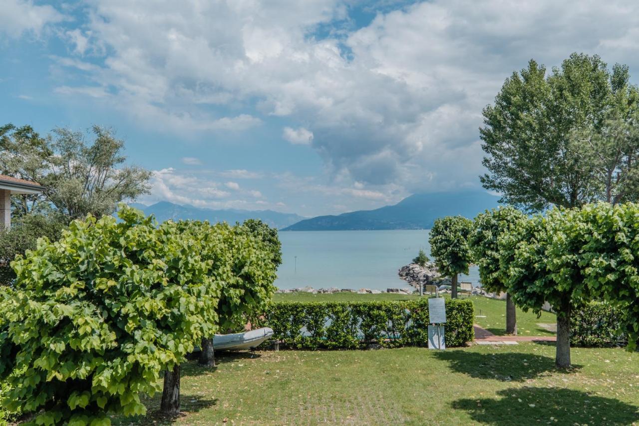 Casa Lugana 9 - Monolocale Con Piscina Fronte Lago Sirmione Exterior foto