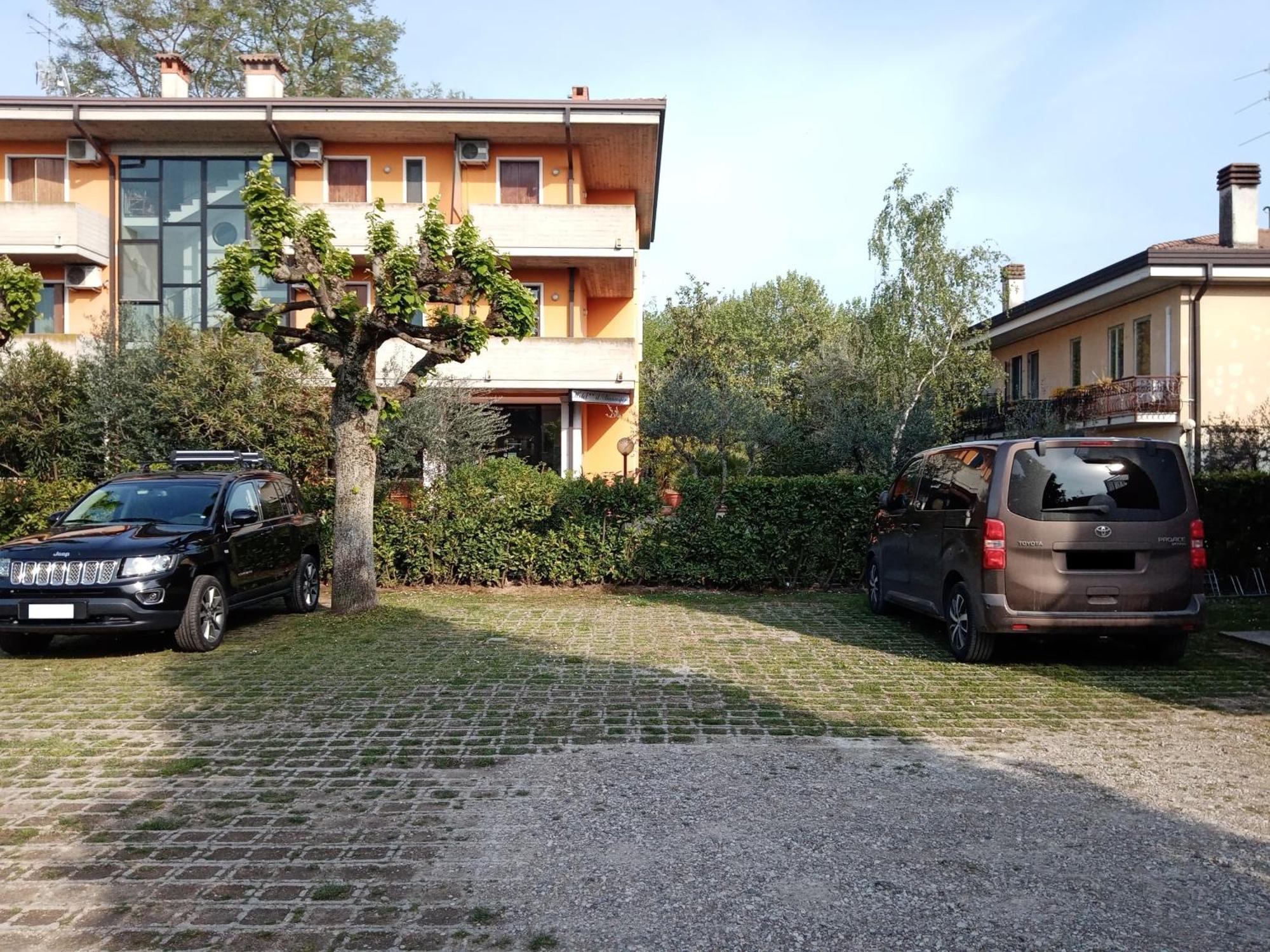 Casa Lugana 9 - Monolocale Con Piscina Fronte Lago Sirmione Exterior foto